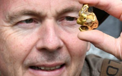 How much does the largest gold nugget weigh?