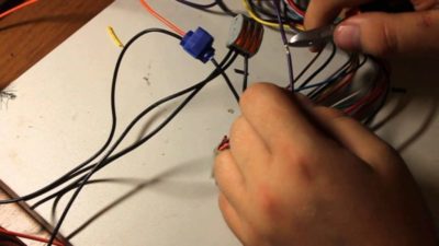 How to splice wires in a car