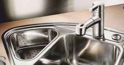 How to restore shine to a stainless steel sink