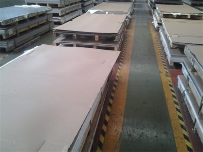How much does a stainless steel sheet weigh?